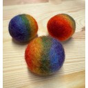 Pelota de lana cardada cesto de los tesoros