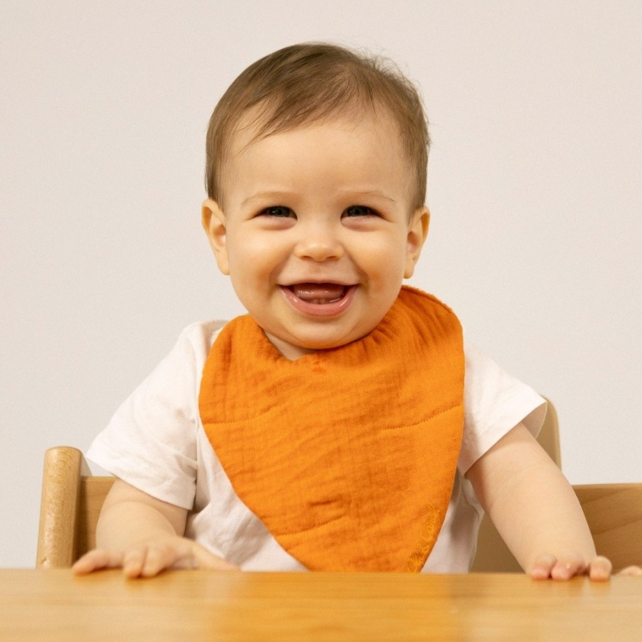 Babero Cathy la zanahoria (Oli & Carol)